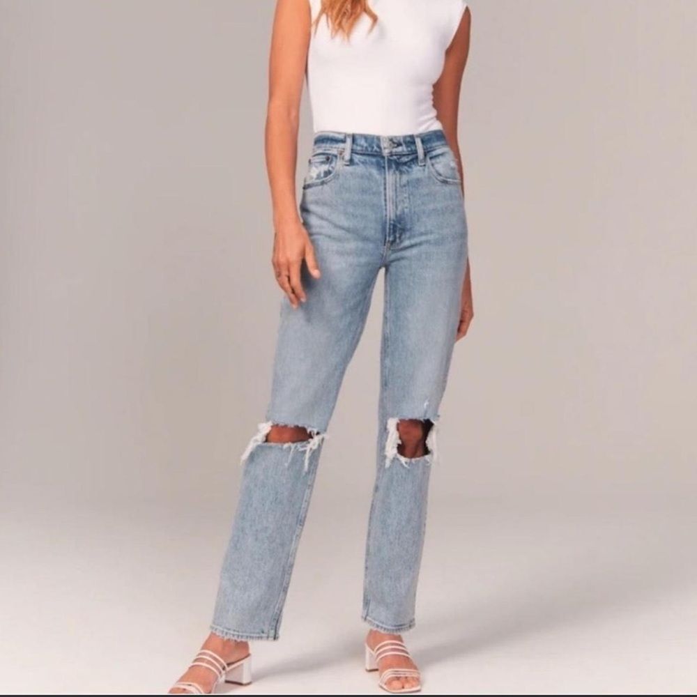 Abercrombie NEW 90s Straight Ultra High Rise Jeans